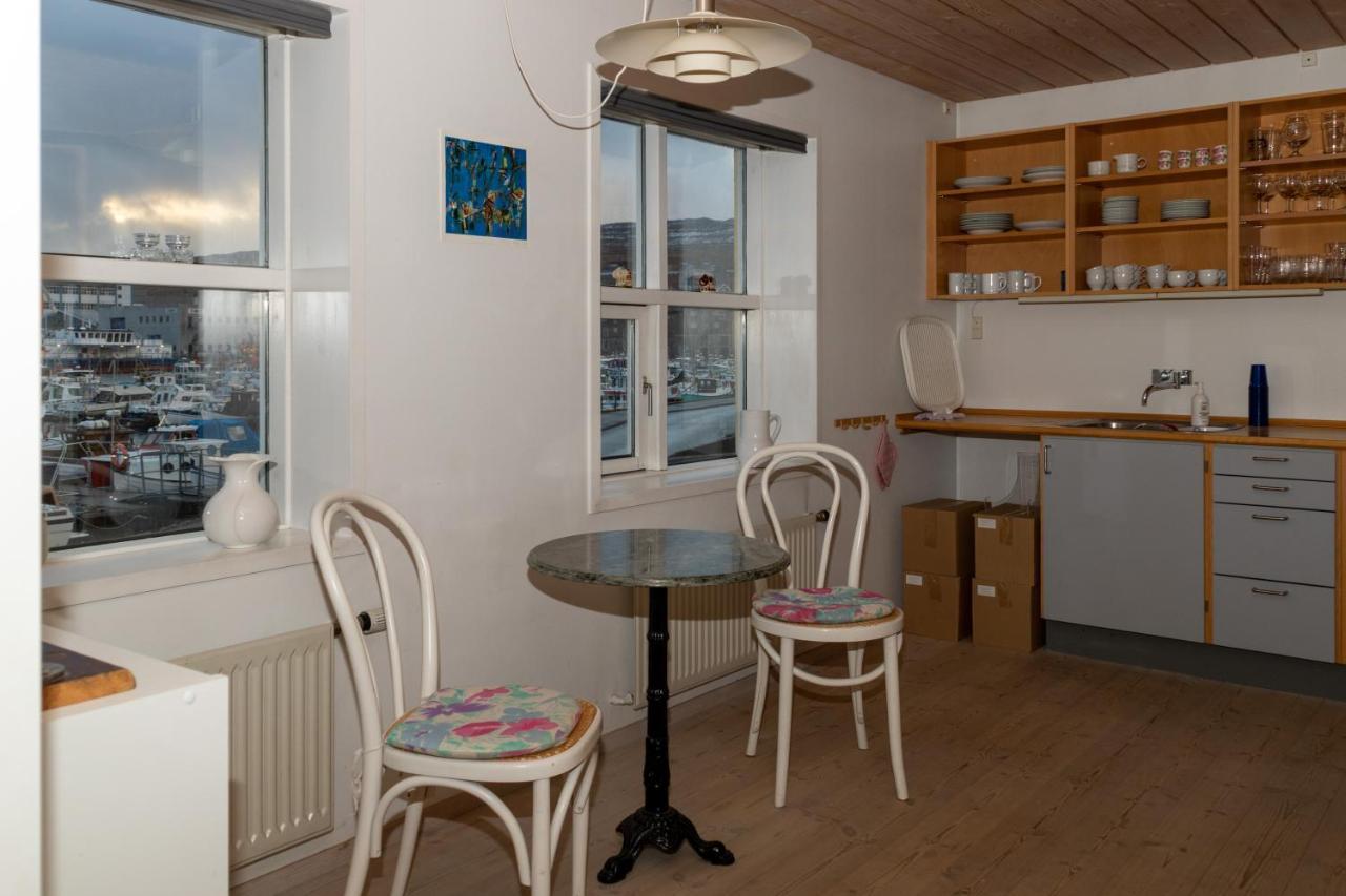 Guesthouse At The Boat Harbour Tórshavn Dış mekan fotoğraf